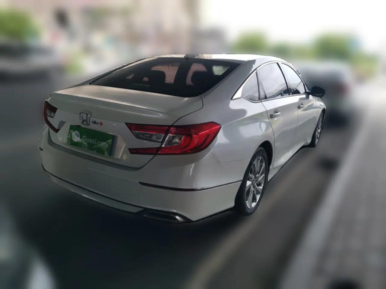 Honda Accord 2018 260TURBO Elite Edition China V — миниатюра 6