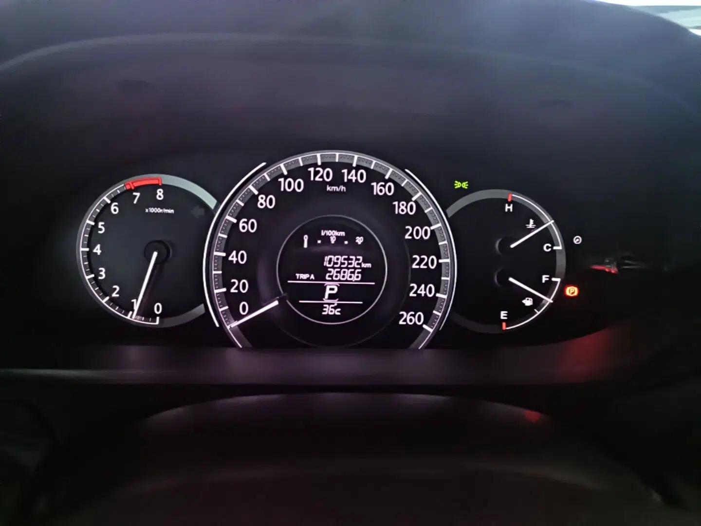 Honda Accord 2015 3.0L VTI Prestige Edition — миниатюра 14