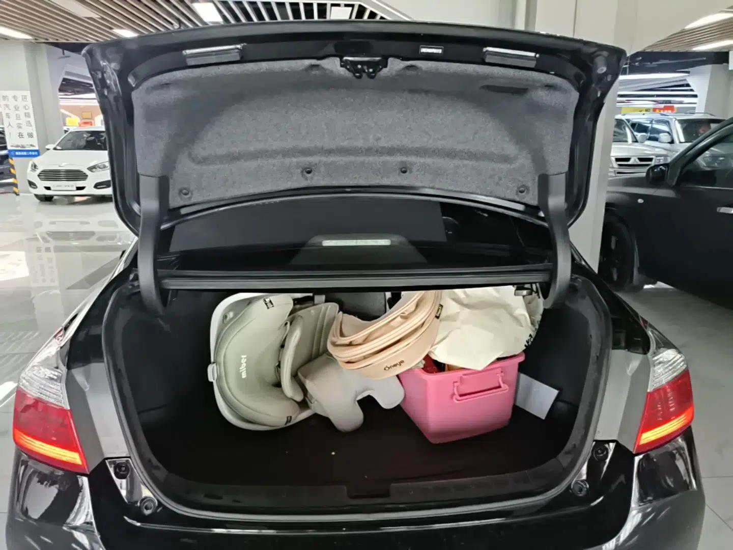Honda Accord 2015 3.0L VTI Prestige Edition — миниатюра 22