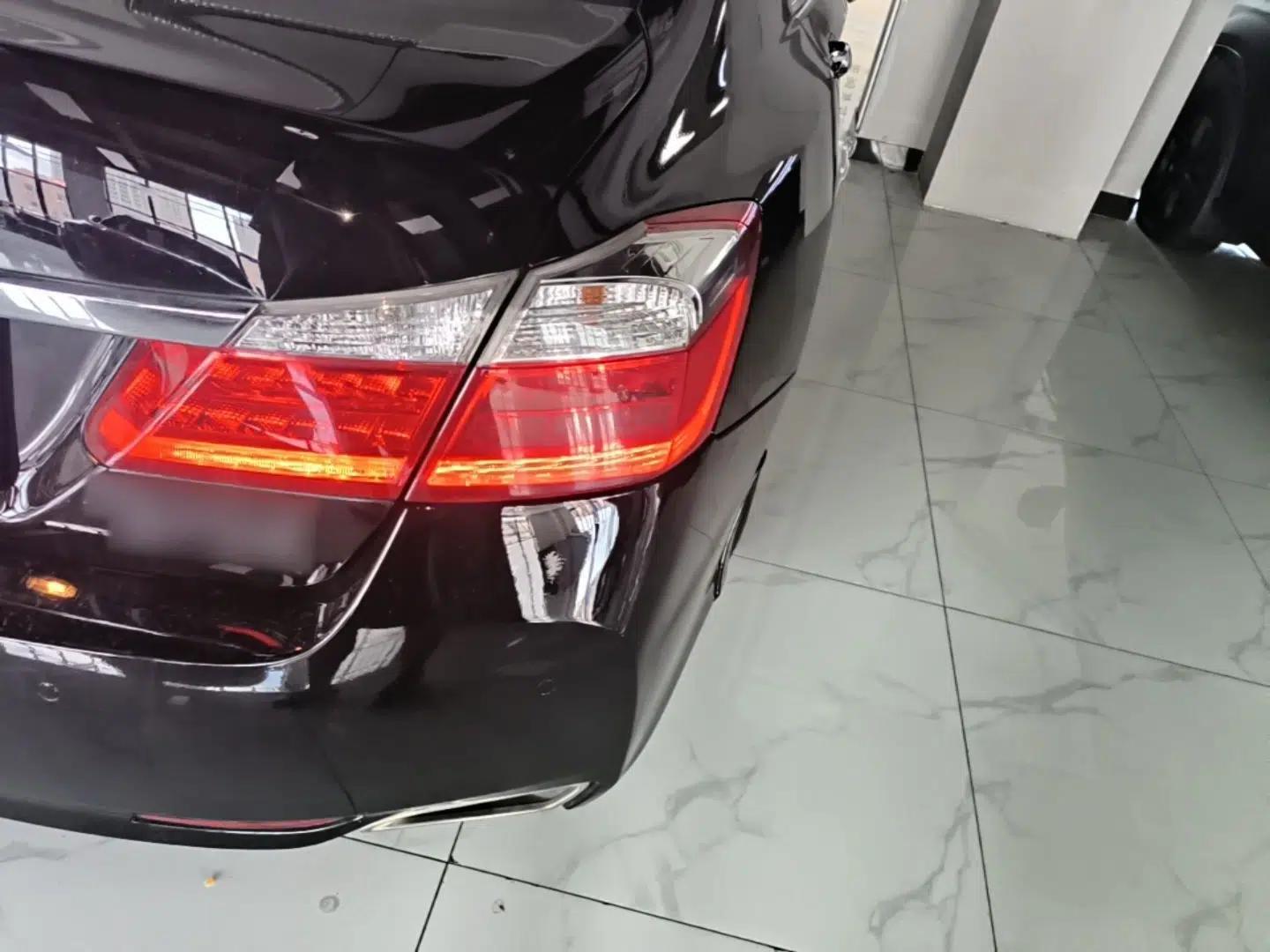 Honda Accord 2015 3.0L VTI Prestige Edition — миниатюра 9