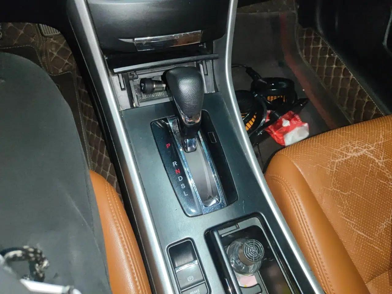 Honda Accord 2015 2.0L LX Comfort Edition — миниатюра 14