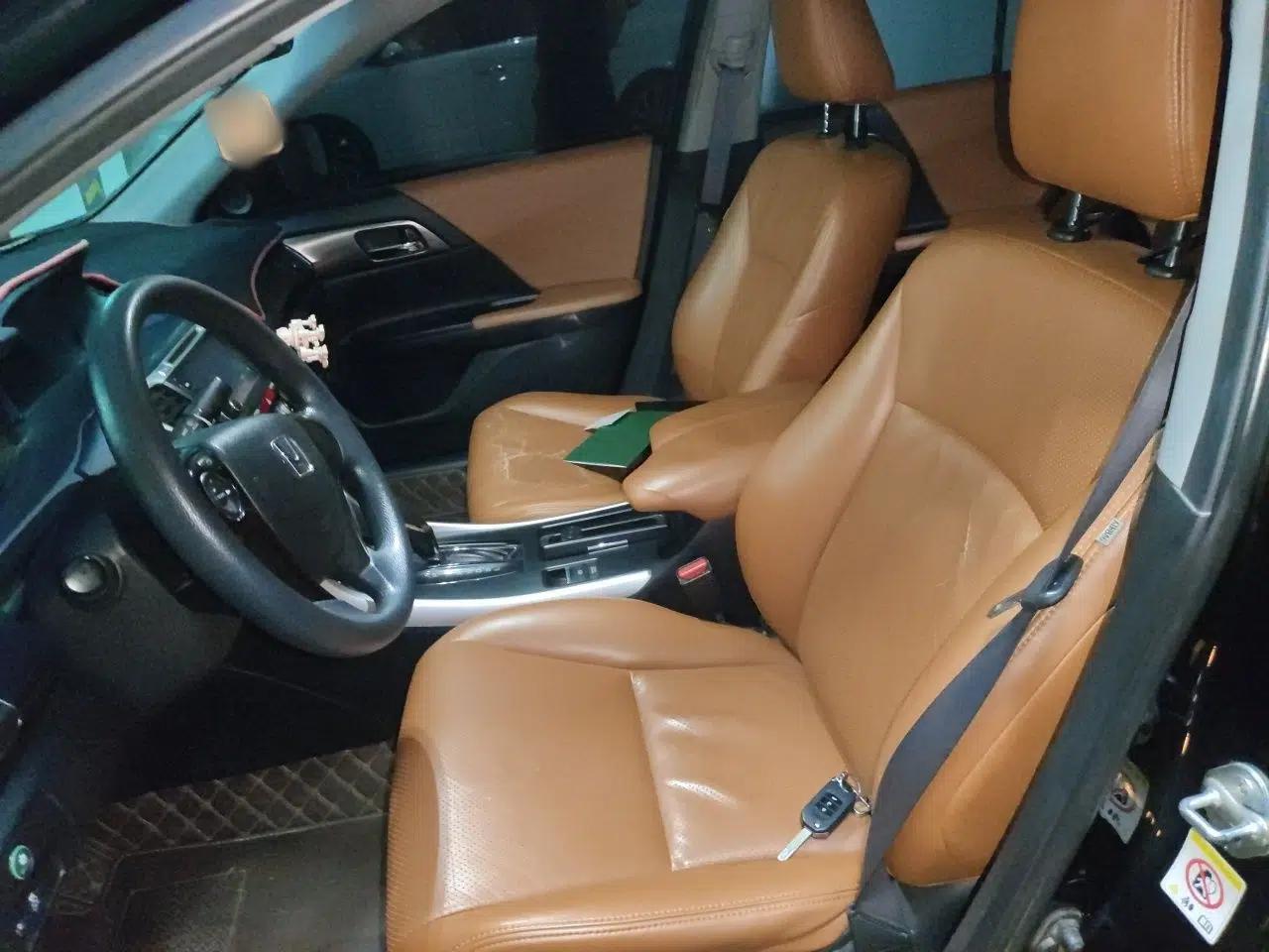 Honda Accord 2015 2.0L LX Comfort Edition — миниатюра 15