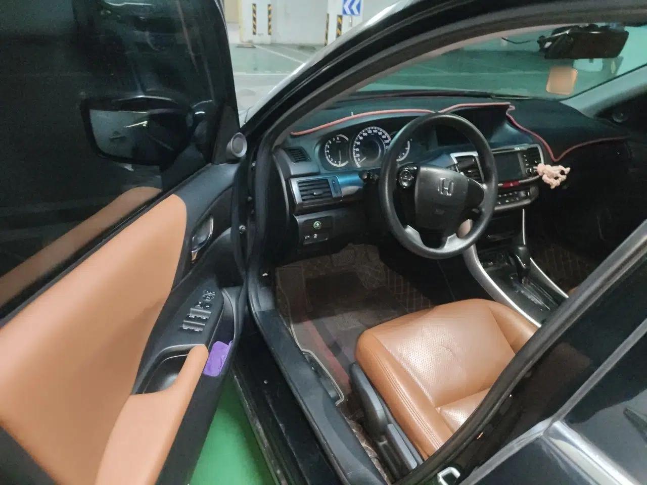 Honda Accord 2015 2.0L LX Comfort Edition — миниатюра 16