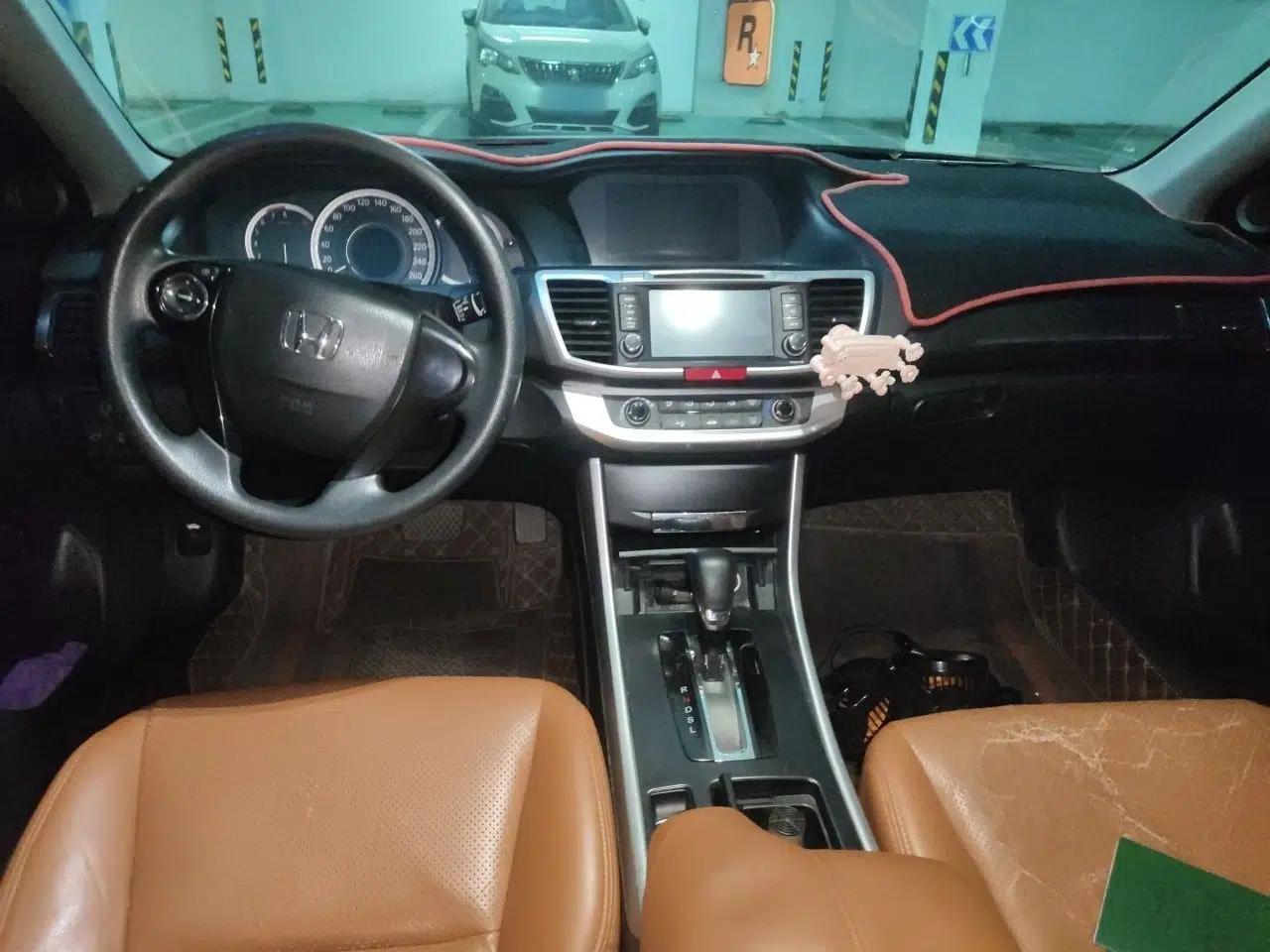 Honda Accord 2015 2.0L LX Comfort Edition — миниатюра 9