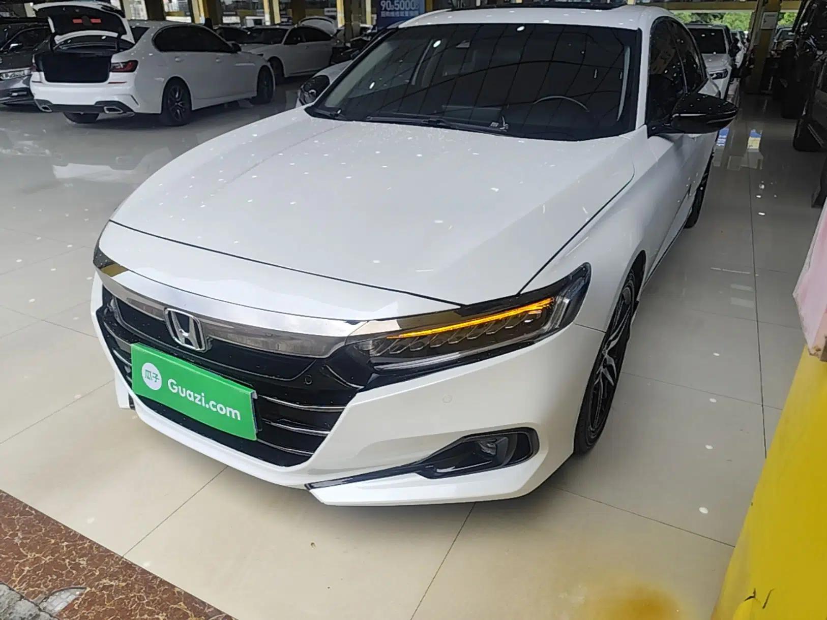 Honda Accord 2022 260TURBO Phantom Night · Prestige Edition — миниатюра 1