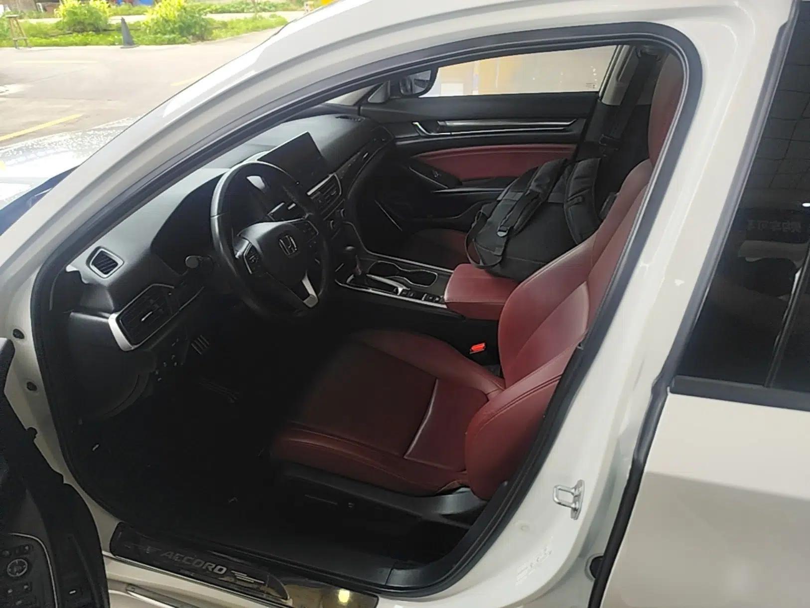 Honda Accord 2022 260TURBO Phantom Night · Prestige Edition — миниатюра 17