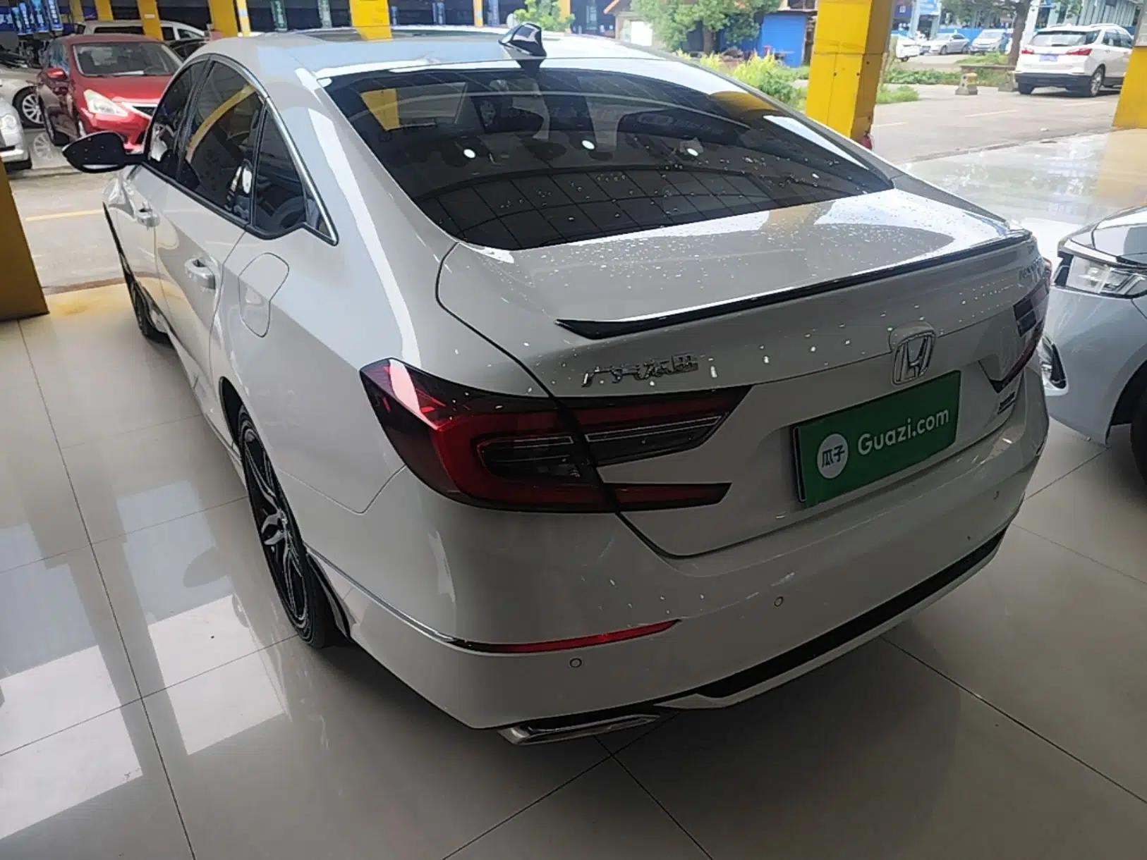 Honda Accord 2022 260TURBO Phantom Night · Prestige Edition — миниатюра 4