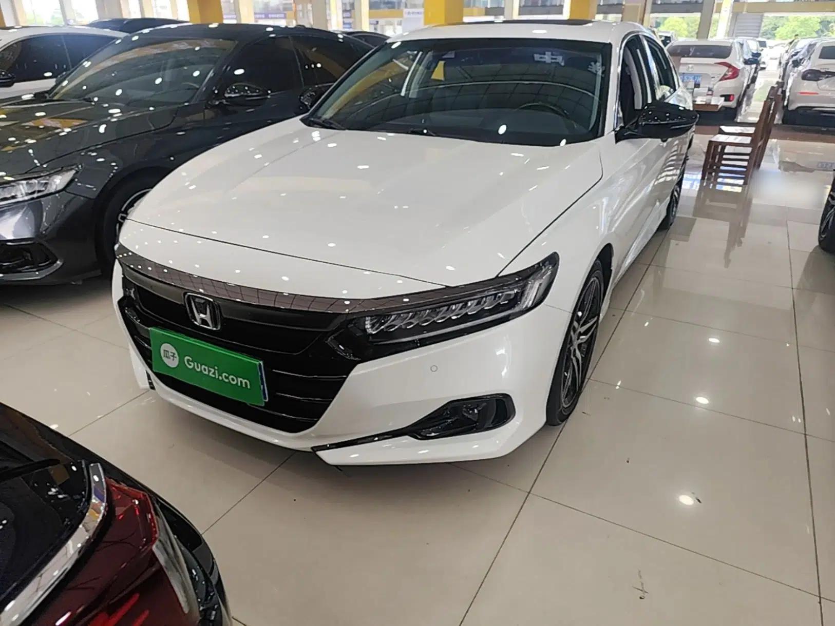 Honda Accord 2022 260TURBO Phantom Night · Prestige Edition — миниатюра 1