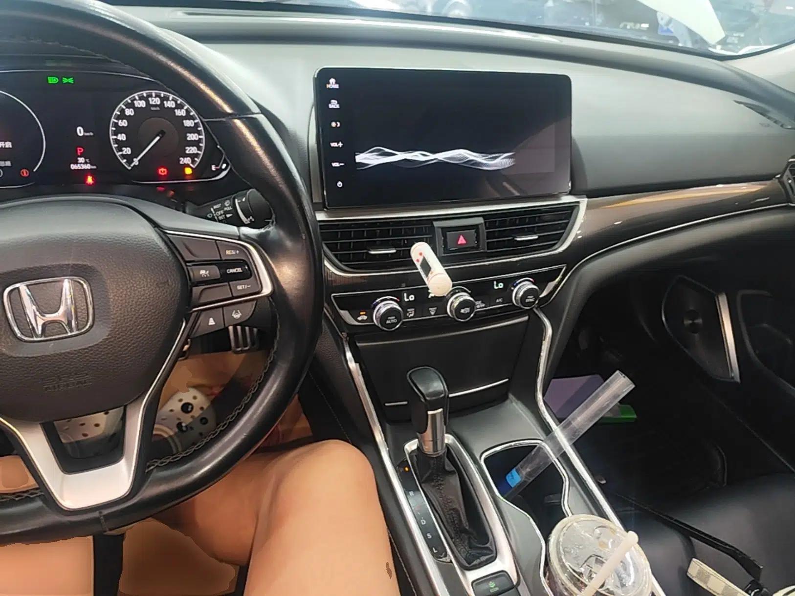 Honda Accord 2022 260TURBO Phantom Night · Prestige Edition — миниатюра 12