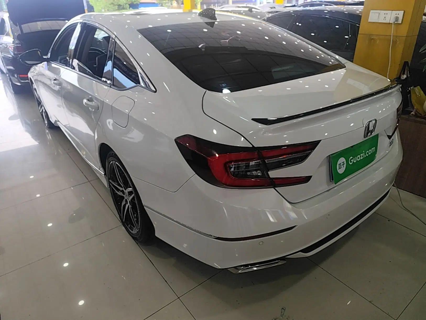 Honda Accord 2022 260TURBO Phantom Night · Prestige Edition — миниатюра 4
