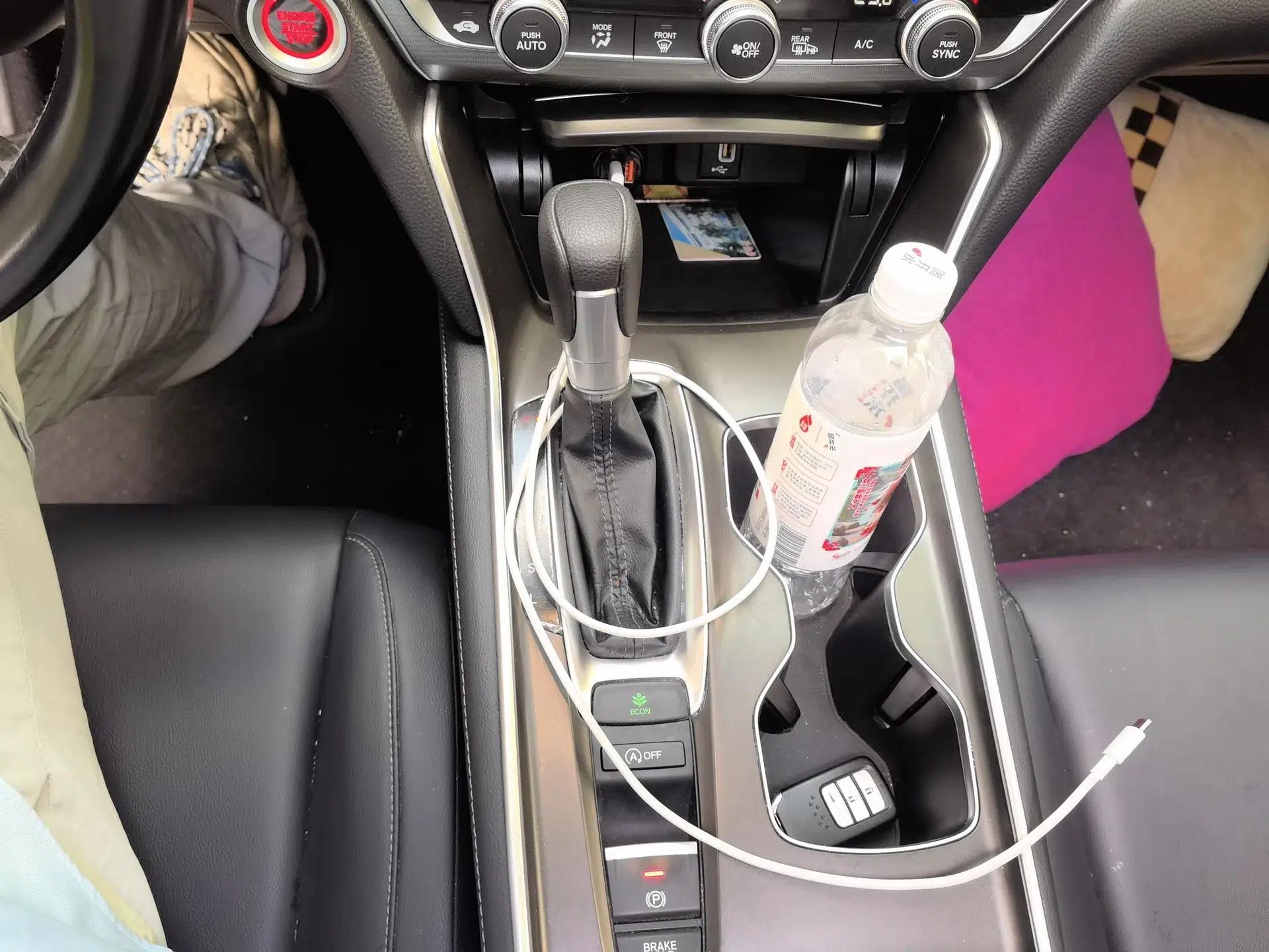 Honda Accord 2018 260TURBO Elite Edition China V — миниатюра 14