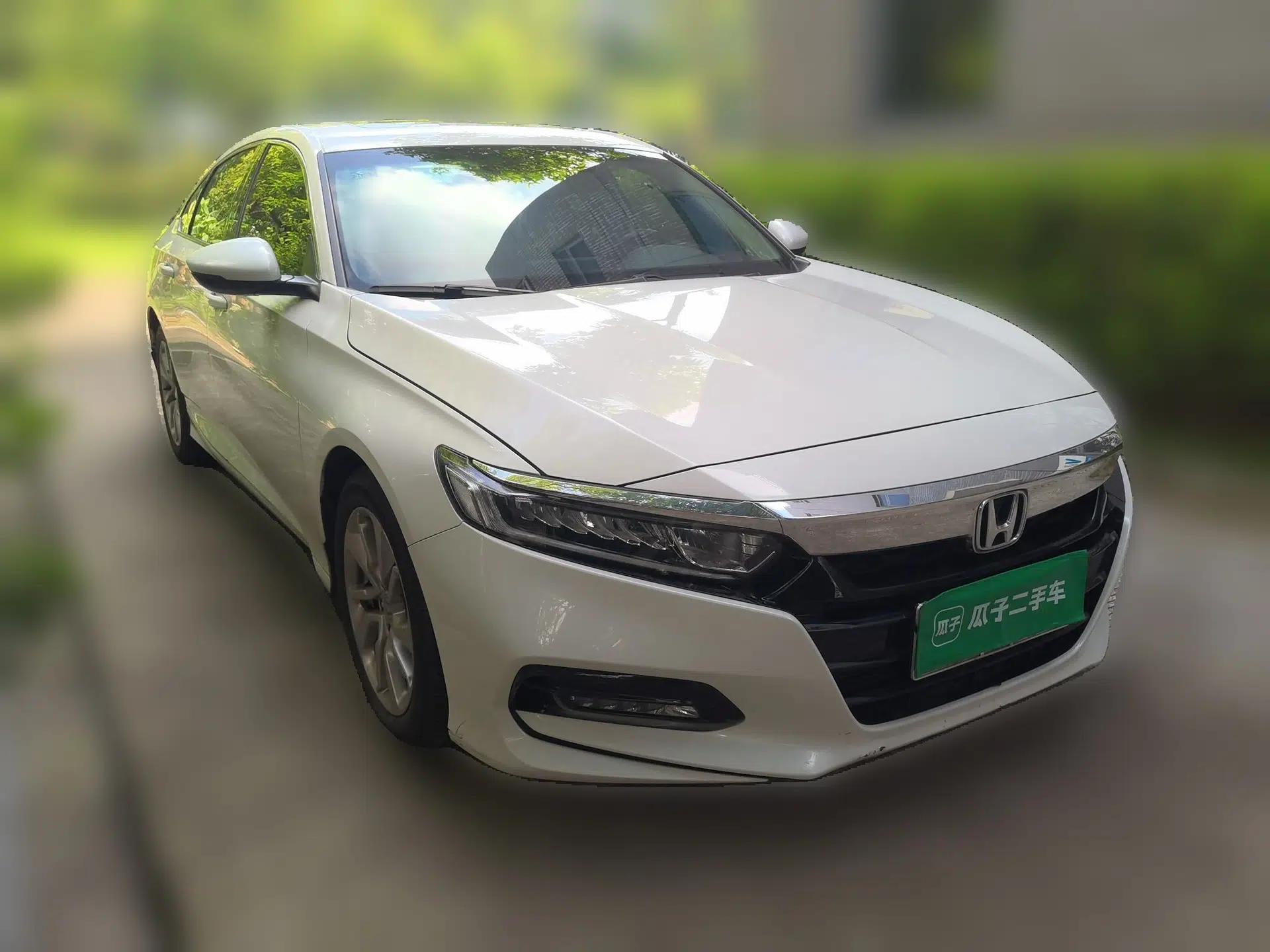 Honda Accord 2018 260TURBO Elite Edition China V — миниатюра 3