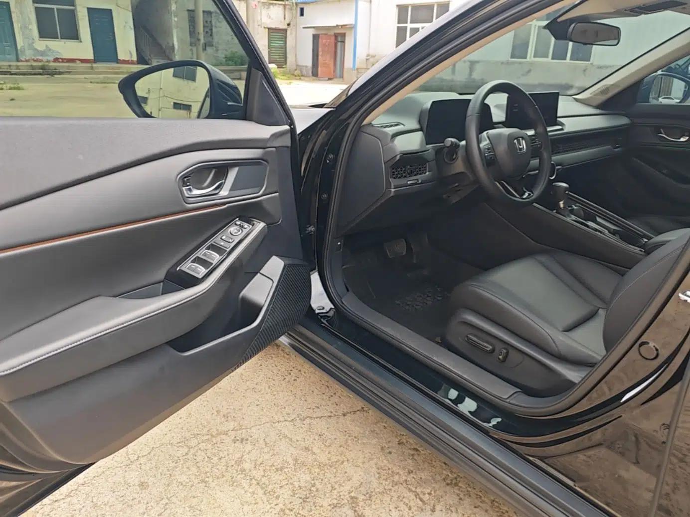 Honda Accord 2024 260TURBO Luxury Edition — миниатюра 23