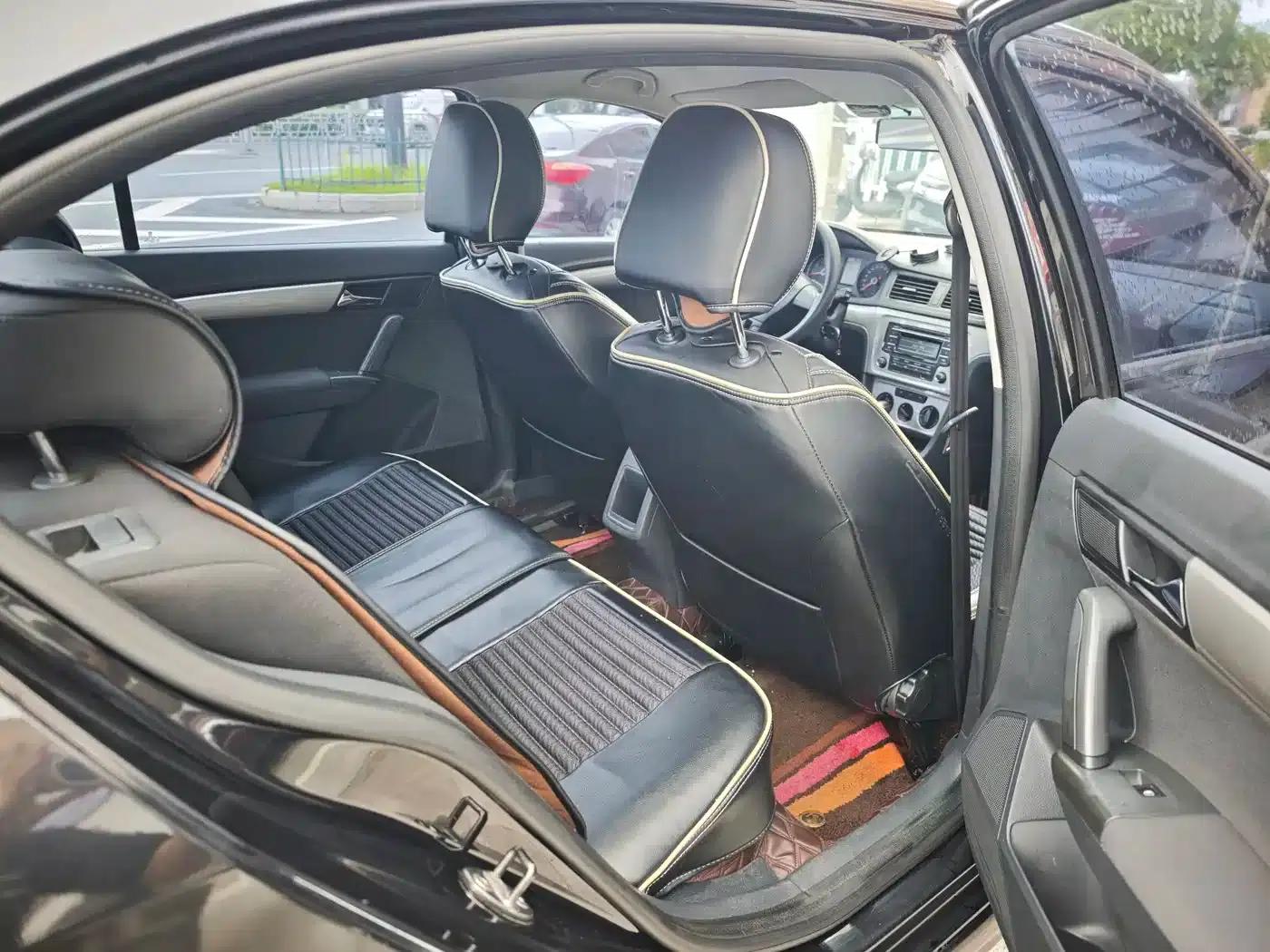 2013 Volkswagen Lavida Classic Facelift 1.6L Automatic Fashion Edition — миниатюра 12