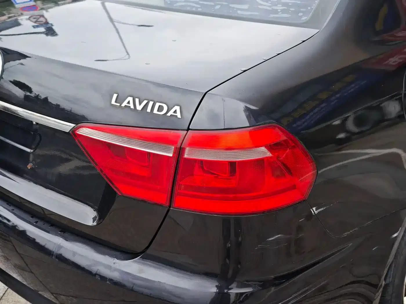 2013 Volkswagen Lavida Classic Facelift 1.6L Automatic Fashion Edition — миниатюра 16