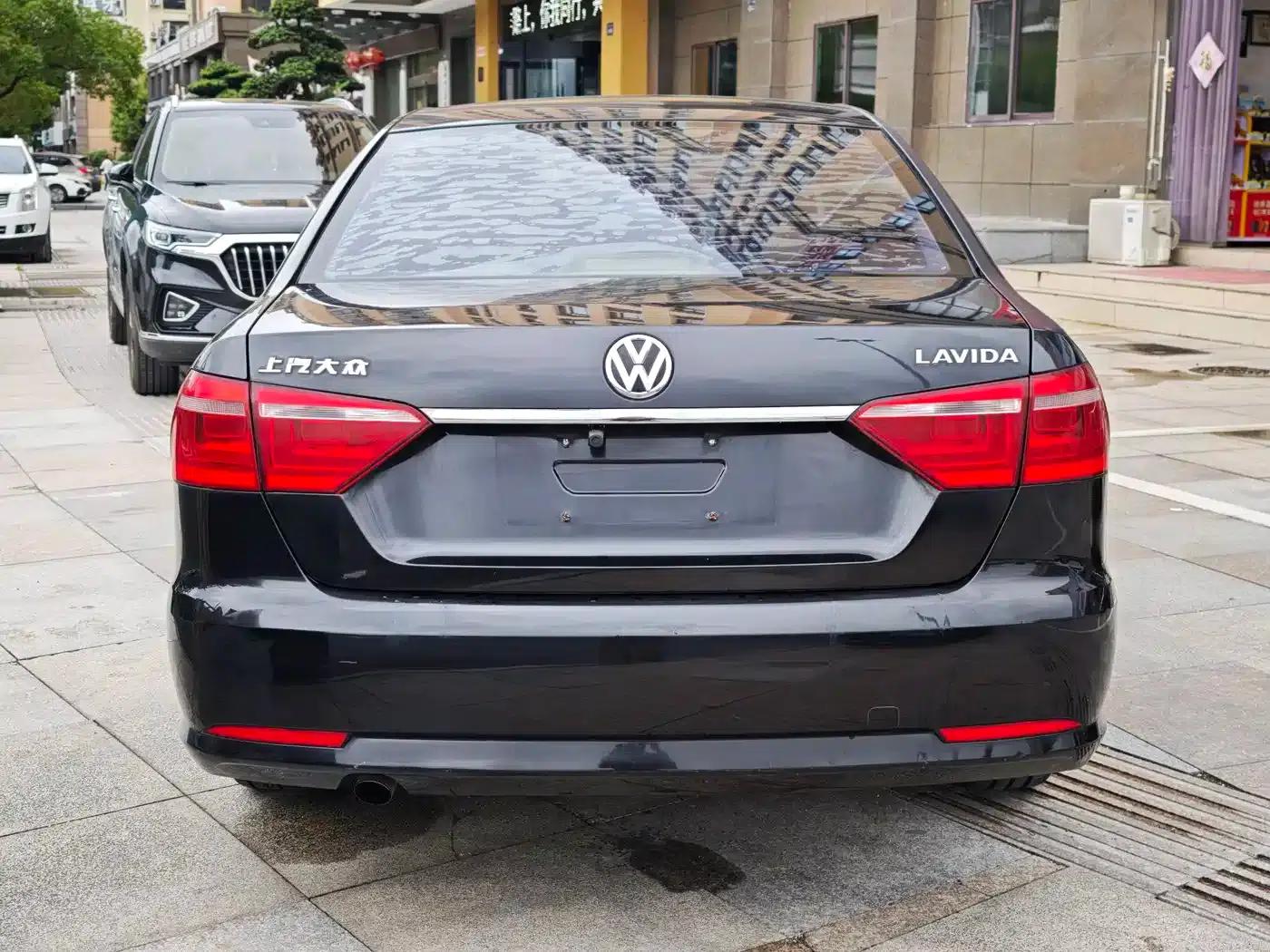 2013 Volkswagen Lavida Classic Facelift 1.6L Automatic Fashion Edition — миниатюра 5