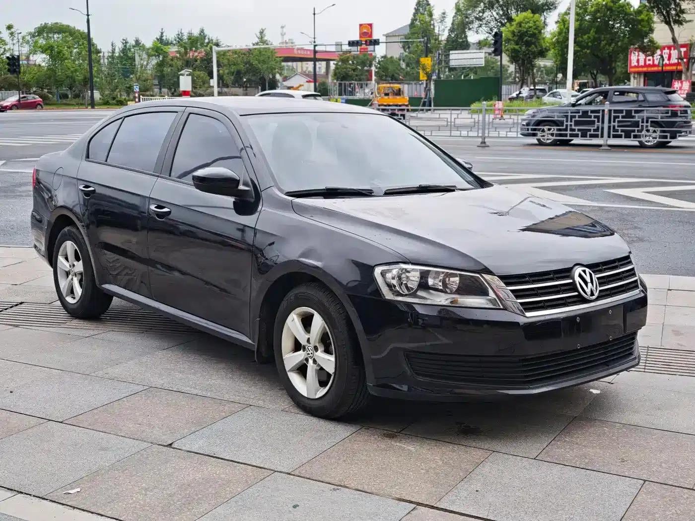 2013 Volkswagen Lavida Classic Facelift 1.6L Automatic Fashion Edition — миниатюра 6