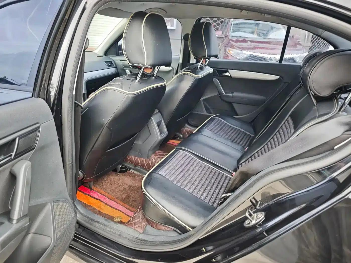2013 Volkswagen Lavida Classic Facelift 1.6L Automatic Fashion Edition — миниатюра 8
