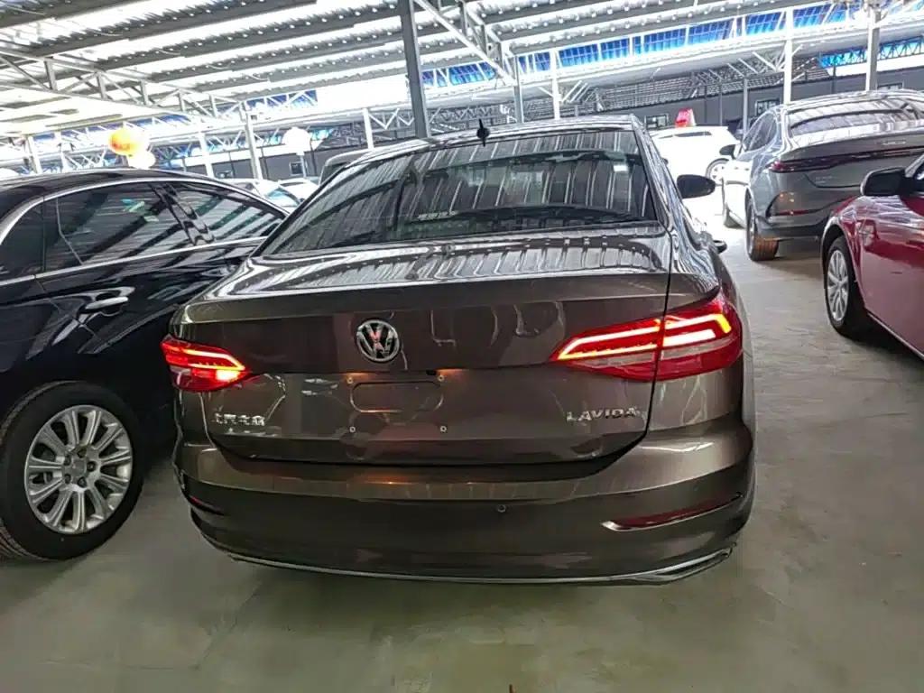 2019 Volkswagen Lavida 1.5L Automatic Comfort Edition (China VI Emission Standard) — миниатюра 6
