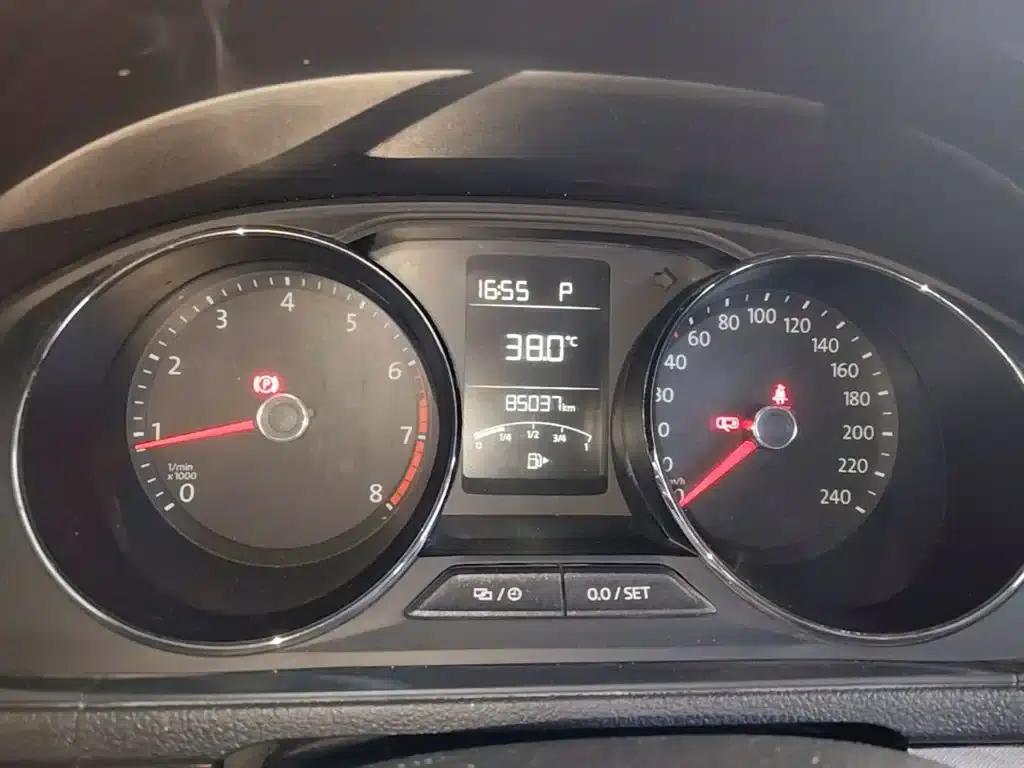 2017 Volkswagen Lavida 1.6L Automatic Comfort Edition — миниатюра 12
