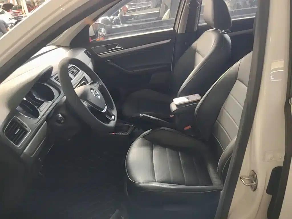 2017 Volkswagen Lavida 1.6L Automatic Comfort Edition — миниатюра 15