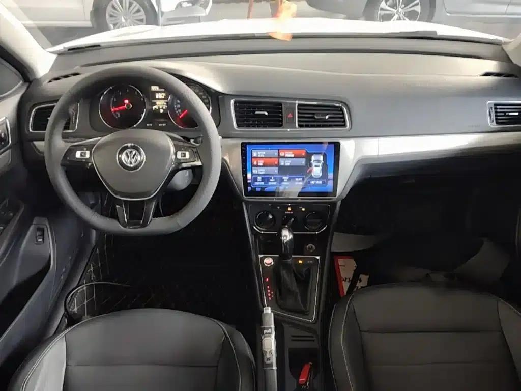 2017 Volkswagen Lavida 1.6L Automatic Comfort Edition — миниатюра 10