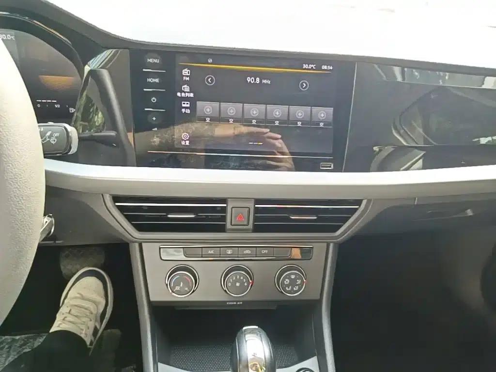 2021 Volkswagen Lavida 1.5L Automatic Comfort Edition — миниатюра 13