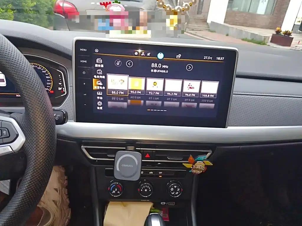 2023 Volkswagen Lavida 1.5L Automatic Five Million Edition — миниатюра 10