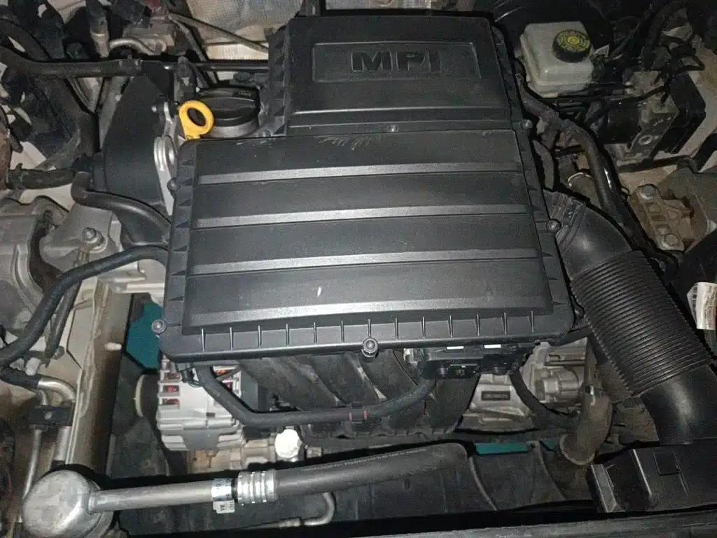 2015 Volkswagen Lavida 1.6L Automatic Comfort Edition — миниатюра 17