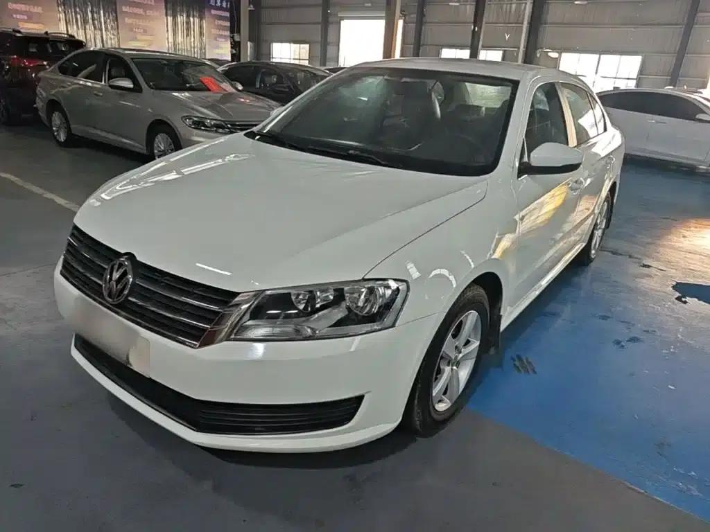 2015 Volkswagen Lavida 1.6L Automatic Fashion Edition — миниатюра 2