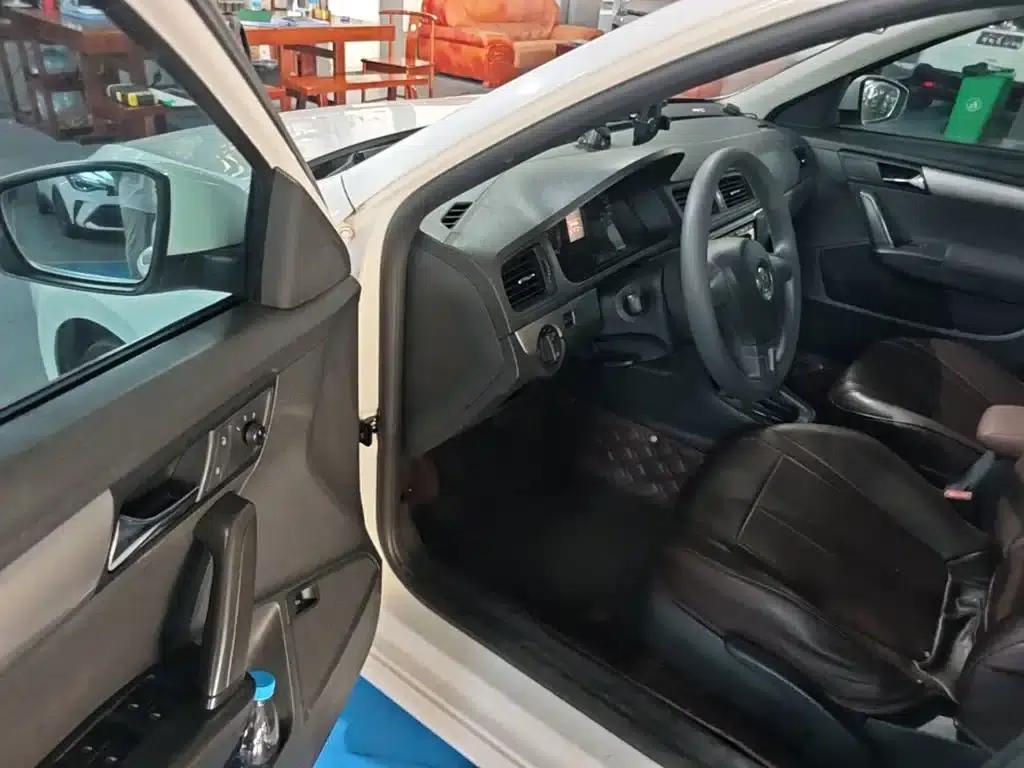 2015 Volkswagen Lavida 1.6L Automatic Fashion Edition — миниатюра 16