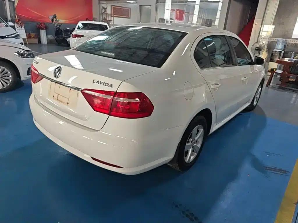 2015 Volkswagen Lavida 1.6L Automatic Fashion Edition — миниатюра 7