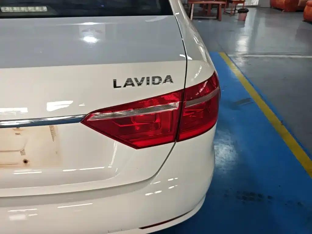 2015 Volkswagen Lavida 1.6L Automatic Fashion Edition — миниатюра 8
