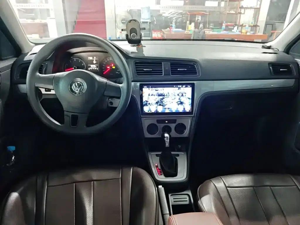 2015 Volkswagen Lavida 1.6L Automatic Fashion Edition — миниатюра 10