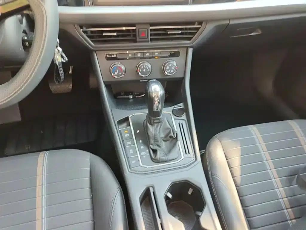 2021 Volkswagen Lavida 280TSI DSG Comfort Edition — миниатюра 14
