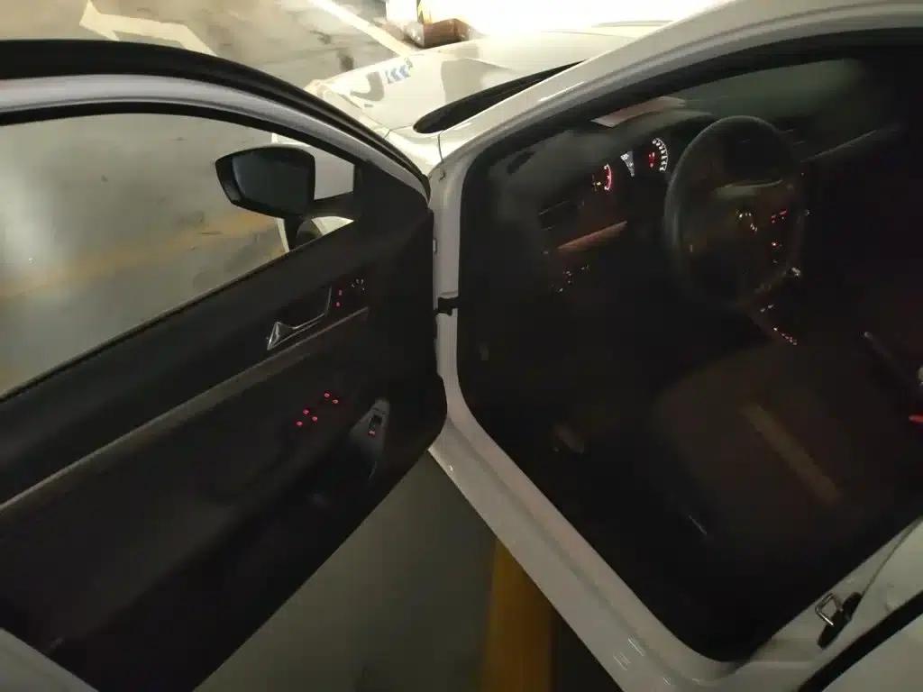 2019 Volkswagen Lavida, Lavida Qihang 1.5L Automatic Fashion Edition (National VI Emission Standard) — миниатюра 14