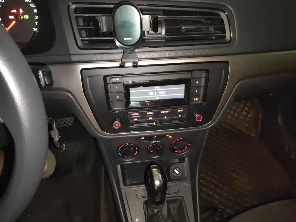 2019 Volkswagen Lavida, Lavida Qihang 1.5L Automatic Fashion Edition (National VI Emission Standard) — миниатюра 6