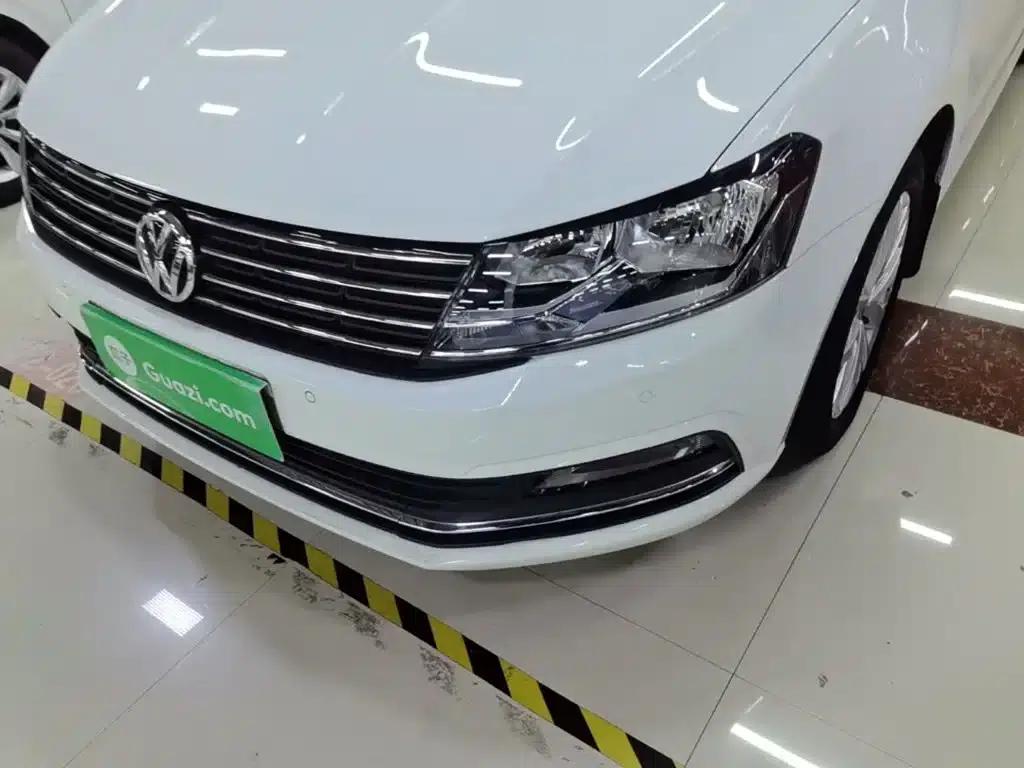 2015 Volkswagen Lavida 1.6L Automatic Comfort Edition — миниатюра 24