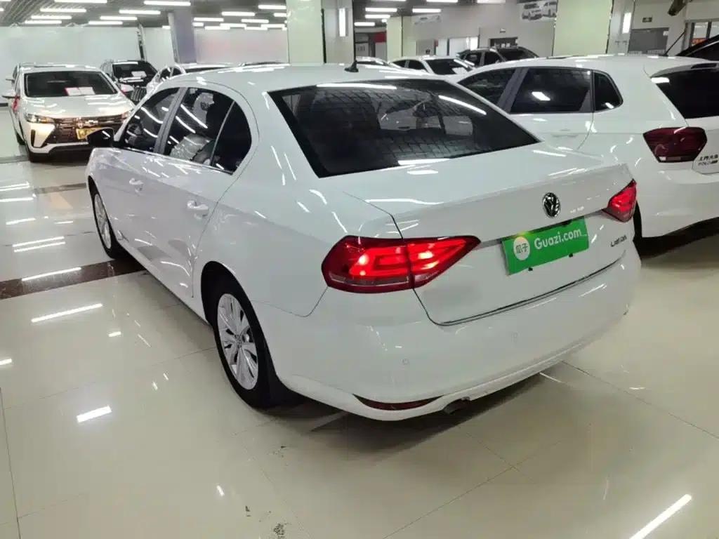 2015 Volkswagen Lavida 1.6L Automatic Comfort Edition — миниатюра 5