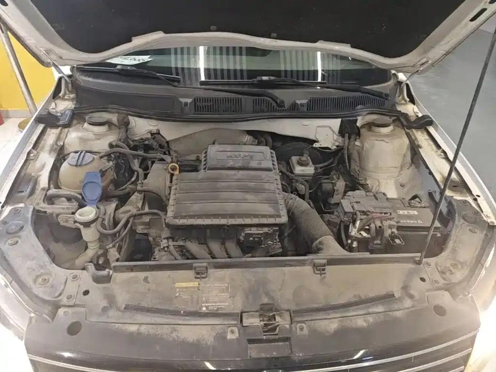 2015 Volkswagen Lavida 1.6L Manual Comfort Edition — миниатюра 20