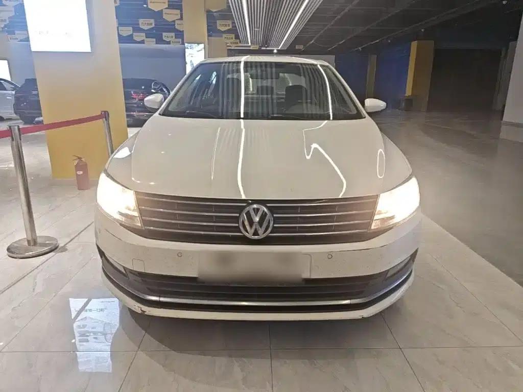 2015 Volkswagen Lavida 1.6L Manual Comfort Edition — миниатюра 3