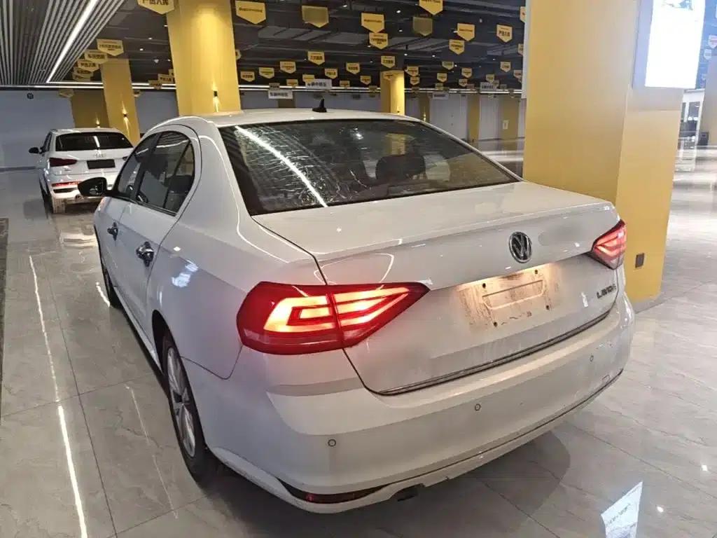 2015 Volkswagen Lavida 1.6L Manual Comfort Edition — миниатюра 5
