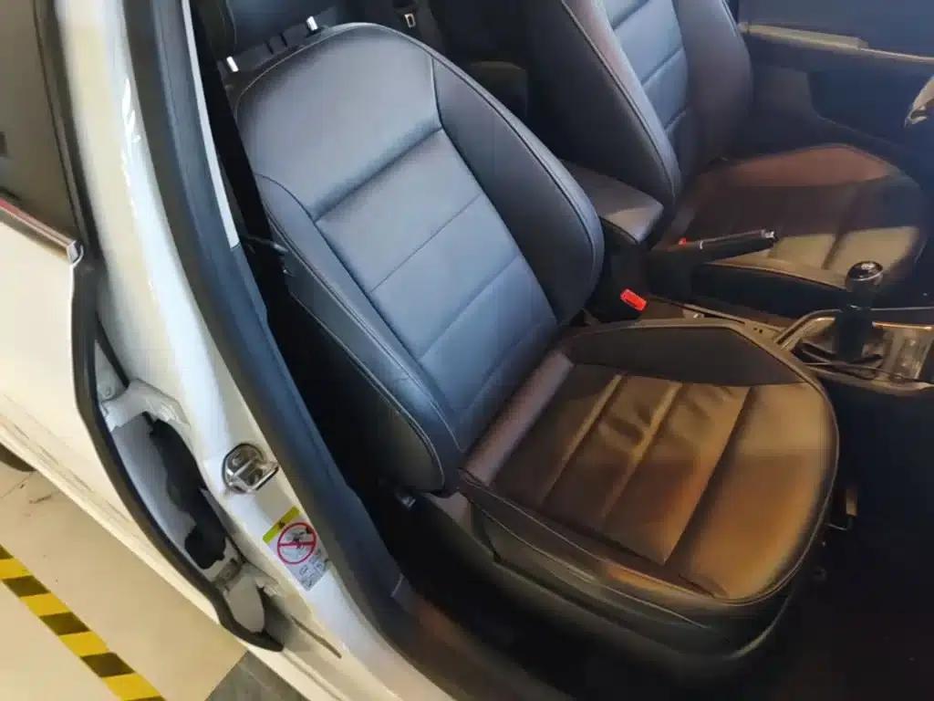 2015 Volkswagen Lavida 1.6L Manual Comfort Edition — миниатюра 25