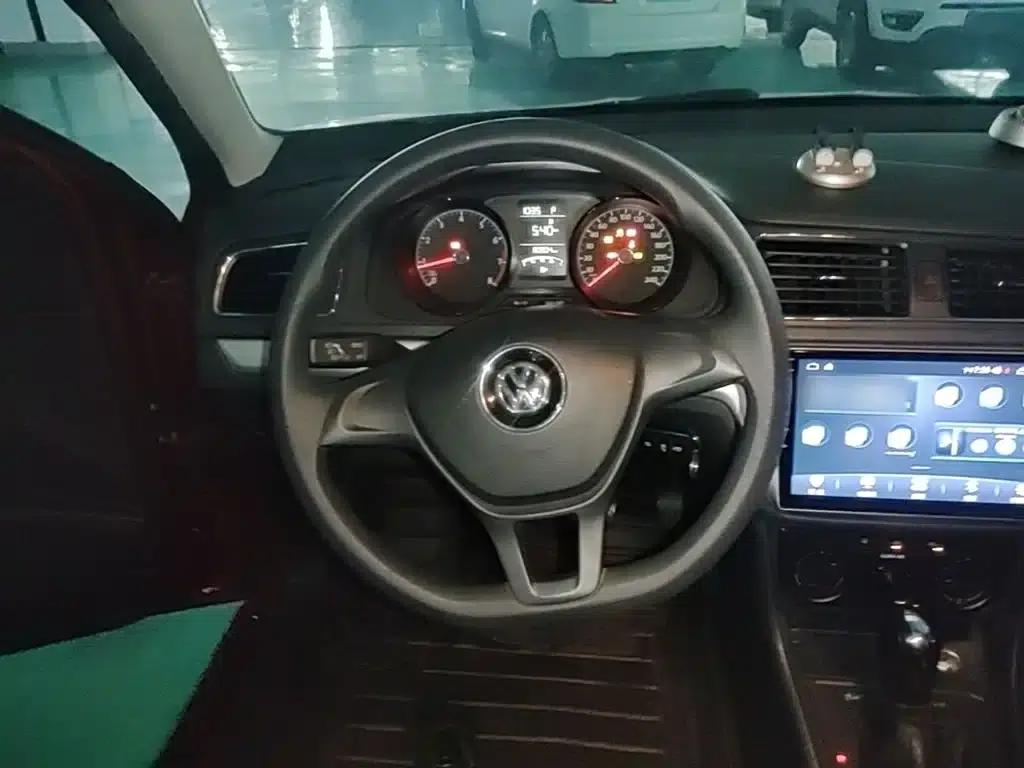 2017 Volkswagen Lavida 1.6L Automatic Fashion Edition — миниатюра 11