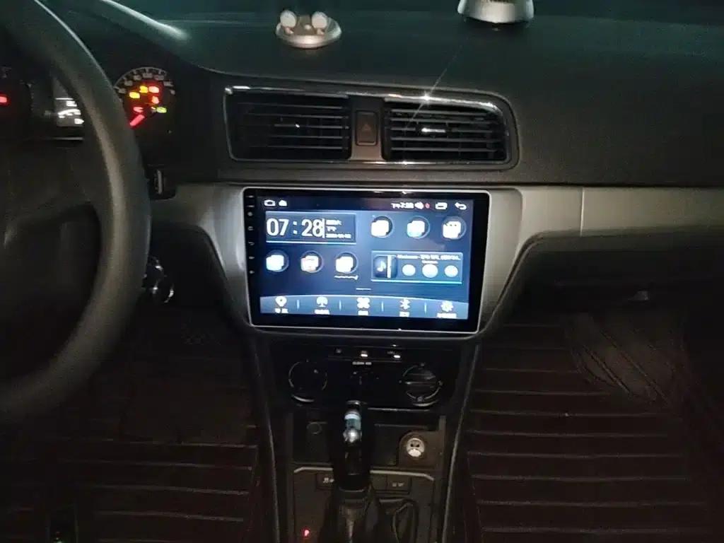 2017 Volkswagen Lavida 1.6L Automatic Fashion Edition — миниатюра 13