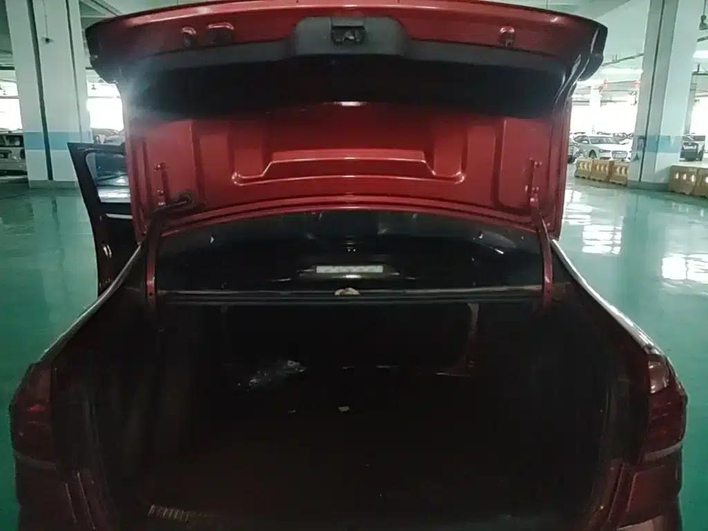 2017 Volkswagen Lavida 1.6L Automatic Fashion Edition — миниатюра 19