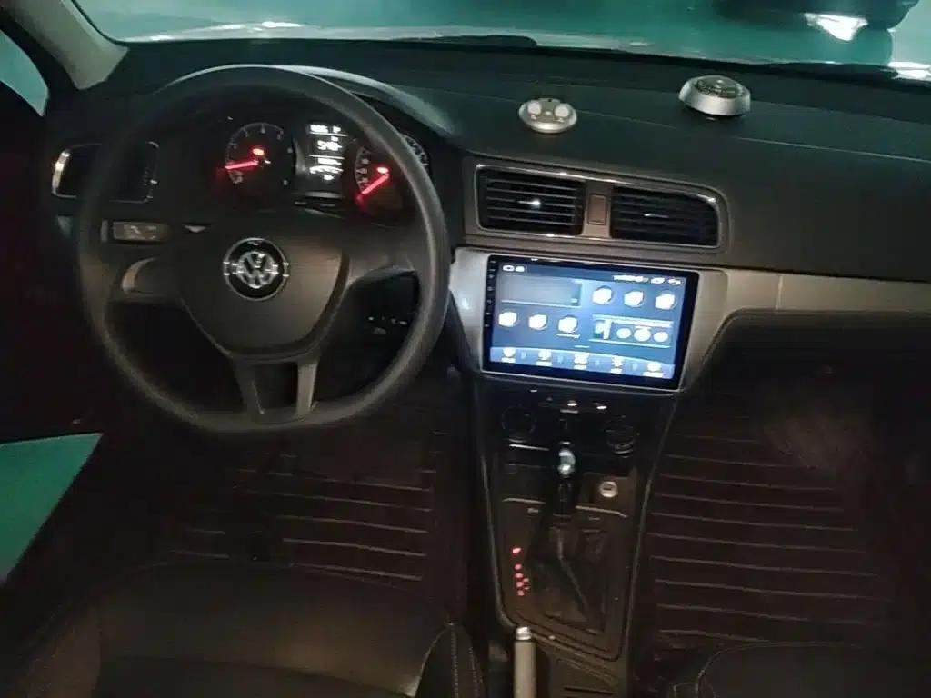 2017 Volkswagen Lavida 1.6L Automatic Fashion Edition — миниатюра 10