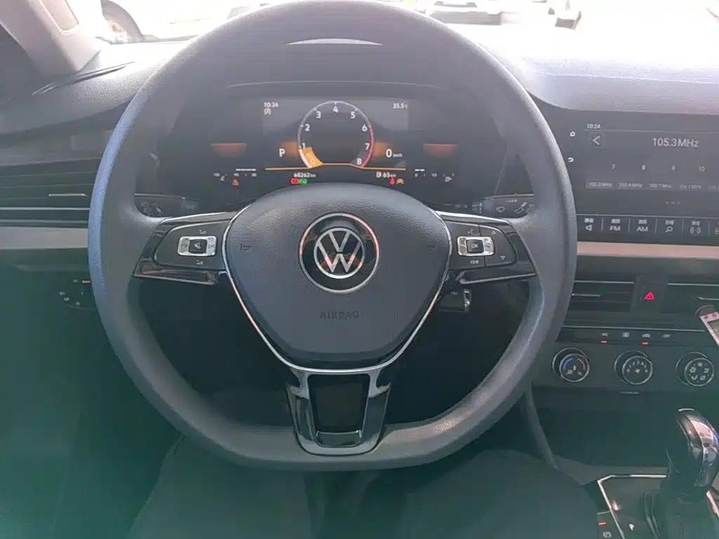 2022 Volkswagen Lavida 1.5L Automatic Comfort Edition — миниатюра 11