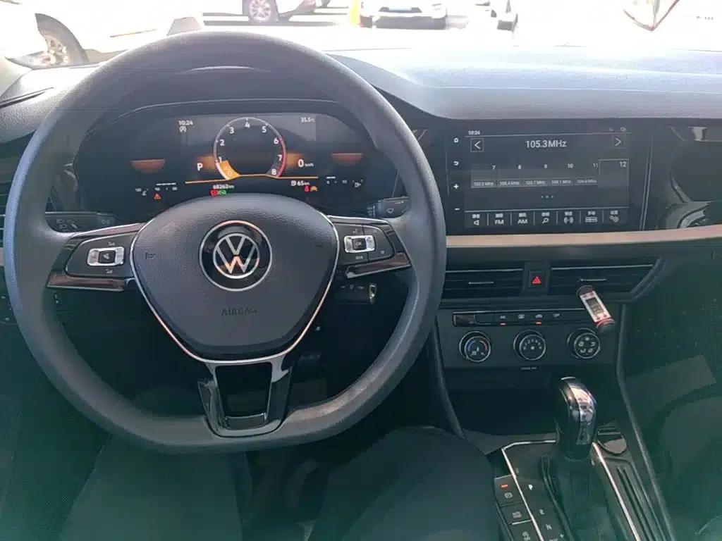 2022 Volkswagen Lavida 1.5L Automatic Comfort Edition — миниатюра 10