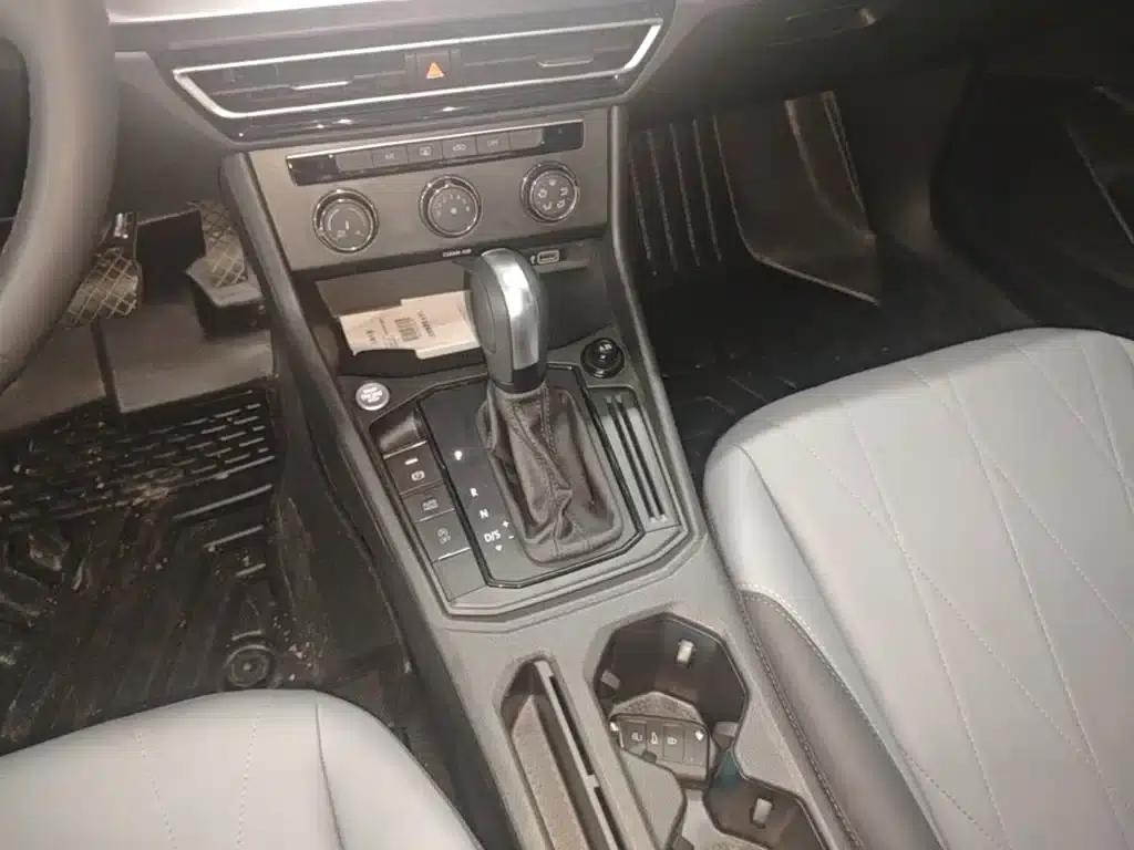 2024 Volkswagen Lavida 1.5L Automatic Starry Sky Five Million Edition — миниатюра 14